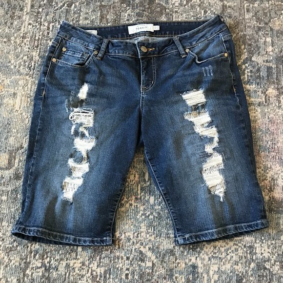 🌸 TORRID - Jean Shorts 🌸